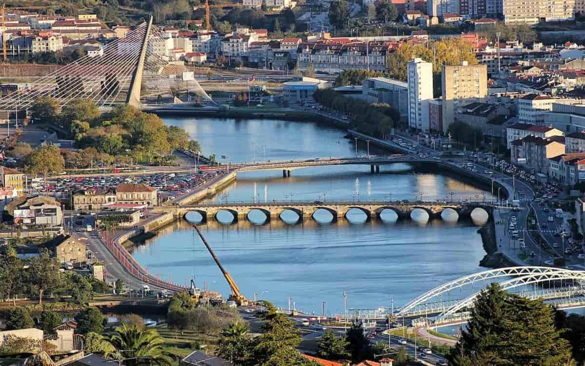 Maison Camelias En Pontevedra Centro Con Parking Incluido Luaran gambar
